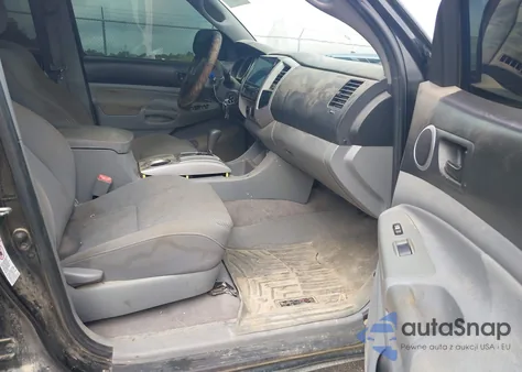 2010 Toyota Tacoma Base V6 z USA, uszkodzony, nr VIN 3TMLU4EN1AM038767